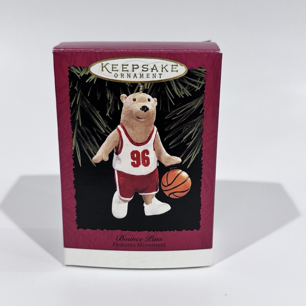 Hallmark Keepsake Ornament Bounce Pass Basketball‎ Bear W Movement Original Box
